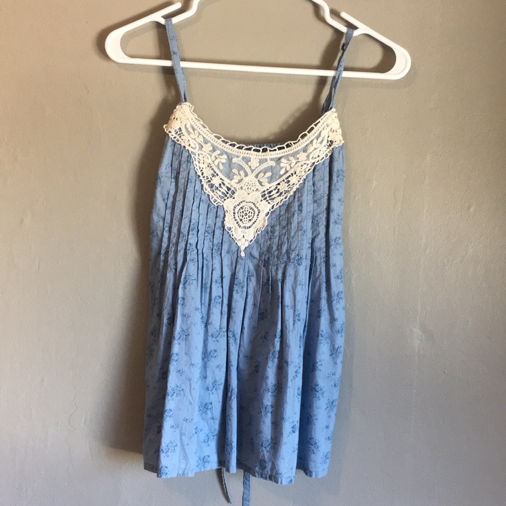 Lacey blue tank top M